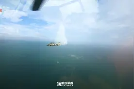 高燃瞬间！#陆航直升机演练超低空掠海突防#视频封面