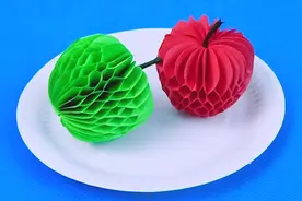 【纸艺】用普通彩纸就能做出3D苹果，超立体的！