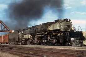 世界上最大的蒸汽机车，你见过吗？动力可达6000马力，声音特壮观视频封面