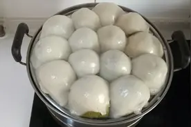 东北大妈教你做粘豆包，粘糯劲道，味道正宗，简单又好学