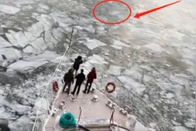 喜马拉雅山“出大事”了？冰川融化后，湖内出现可怕的东西！