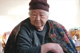 奶奶身体不舒服病倒了，老人难受的样子真让人着急，该怎么办好呢视频封面