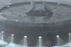 秘密基地科技感十足，藏在大海深处，托尼靠近了入口才升出海面视频封面