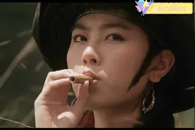 美女撩了个小哥哥，竟然是个美女，被人耍还这么可爱！视频封面
