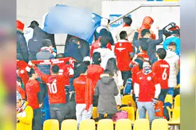 不知悔改！香港球迷又到韩国“嘘国歌”