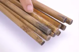 筷子发霉怎么办？教你一招，筷子用一辈子也不发霉，和新的一样视频封面
