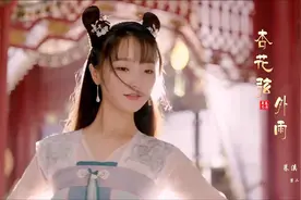 气质和颜值真不是盖的，像极了从书里走出来的人