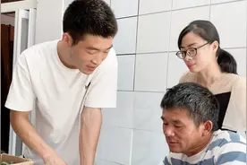 静静家新房要装修，静静花3600买墙板，人工费太贵公公要自己装修视频封面