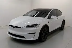 2023款特斯拉Model X终于来了！纯电续航545km，比宝马X5还霸气视频封面