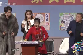 片段：超人为什么要穿紧身衣？两组家庭的回答真逗|家长的面试视频封面