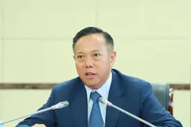当了135天红河州委书记后卸任，洪正华已任云南省体育局局长视频封面