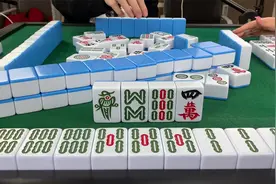 打麻将什么叫命苦，打什么摸什么，好不容易想开杠，对家还胡了