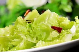 孩子吃生菜好处多多，促进肠胃消化，个头长得快，还提高身体免疫视频封面