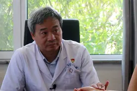 一晚睡不着，天亮就犯困，你的问题很简单，建议你也别穿裙子视频封面