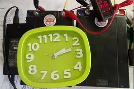 电池均衡的最好方法是并联充电！看我今天用什么给12V电池充电视频封面