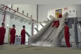 天使：没想到空姐还要接受残酷训练，要求真严格，低估她们了视频封面