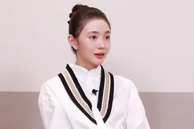 刘浩存做客《蓝羽会客室》：做演员是一件特别幸福的事情视频封面