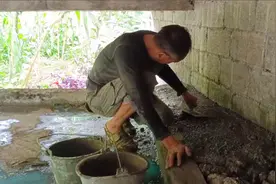 最近因为很多事情耽搁，老爸的工期又延长了，看下他现在在做什么