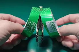 用易拉罐做个电动机玩具，没想到电火花这么明显！短路后果很严重视频封面