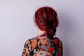 30多岁女人这样盘发，扎出气质女王范，发型优雅高级视频封面