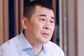 王忆如怒扇林婉柔耳光，马列文搂着简单说是新女友，简单羞得脸红视频封面