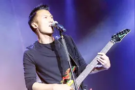 当年的谢霆锋为何人气盖过四大天王？听完《短剧》就知天赋异禀！