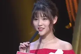 非诚勿扰：萌妹热衷网游带男友躺赢，型男被撩到了，选她为心动视频封面