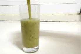 香蕉+黄瓜榨汁，润肠通便，减掉大肚腩，小姐姐15天轻松减脂八斤