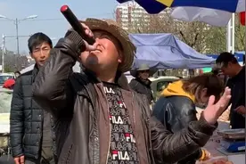 大叔一首《西海情歌》唱哭多少有情人！太现实！听的人心都碎了！