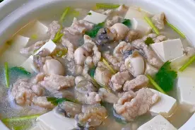 海蛎豆腐汤，这才是海蛎营养好吃的做法，汤鲜味美福建人的家常菜视频封面