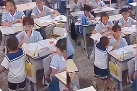 甜！幼儿园放学后男孩从家中溜走 跑到小学课堂上给姐姐喂了颗糖视频封面