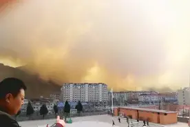 突发！河北青龙县突发山火 现场浓烟滚滚视频封面