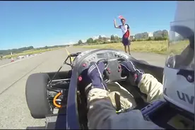 0-100km/h最快加速谁更强？ 不是科尼、布加迪，第一名太危险视频封面
