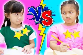 这些数学题太难了，小女孩总是不会做，同学辅导帮助她拿第一视频封面