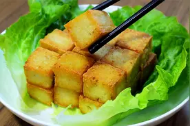 鱼豆腐在家自己做，鲜美Q弹，真材实料，家人吃完赞不绝口