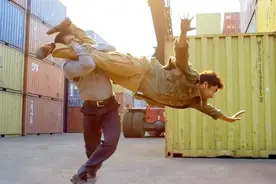 印度电影——苏利耶的电影《阴阳眼马斯》，人鬼联合为父报仇