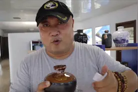 老酒鬼进北京800多年的酒厂，从头喝到尾，42度二锅头好喝难喝？视频封面