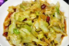 炝甘蓝，在家里怎么能炒出饭店的味道，掌握这些技巧你也是大厨视频封面