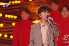 周深温暖献唱《有我》，用行动定义青春吧！