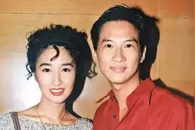 57岁关咏荷消瘦现身，因弟弟爬山坠亡大受打击，张家辉担忧不已视频封面