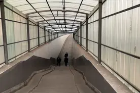 带你看看沈阳铁路下边的地下通道，就在大东区，进去有点像迷宫视频封面