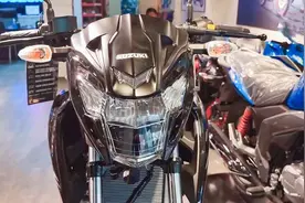 铃木新盗匪150排量街车，颜值高动力强，配ABS，通勤代步首选视频封面