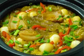 我家吃10顿酸菜，9顿是这种做法，酸脆开胃，上桌汤汁也不放过视频封面