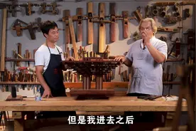 榫卯结构环环相扣！老木匠纯手工复制世博会中国馆视频封面