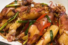 正是吃小管鱿鱼的季节，来一道生爆鱿鱼可好？福建人的家常菜视频封面
