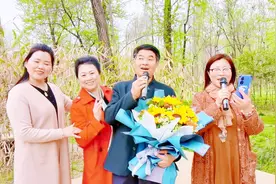 渭南西岳神韵合唱艺术团男女二重唱维吾尔族民歌《阿瓦日故里》视频封面