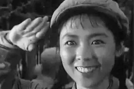 他隐姓埋名40年当印刷厂女工，晚年无钱治病亮明身份，惊动高层视频封面
