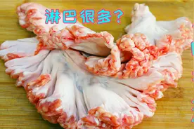 农村这种猪油基本没人吃，关键还是不会处理，这样做是又香又下饭