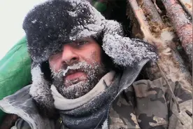 北极荒野求生100天，看经验老道的猎人如何在冰天雪地中打猎！视频封面