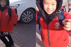 太有爱！爸爸瞒娃回家过年 扮做路人询问厕所整懵儿子视频封面